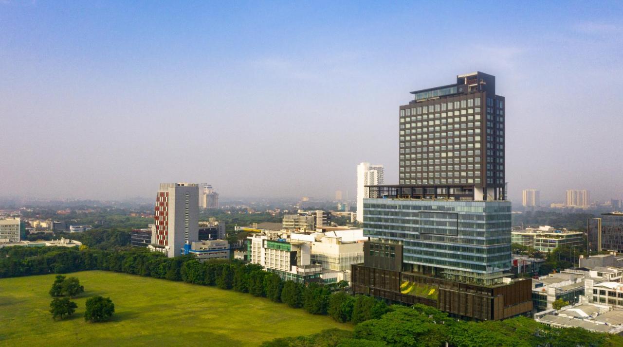 Trembesi Hotel Serpong Exterior foto